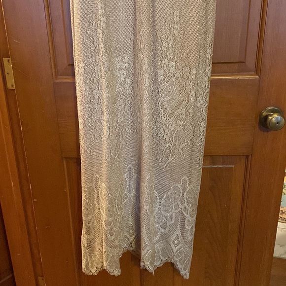 Formal gold woven dress size 12 - Picture 7 of 7